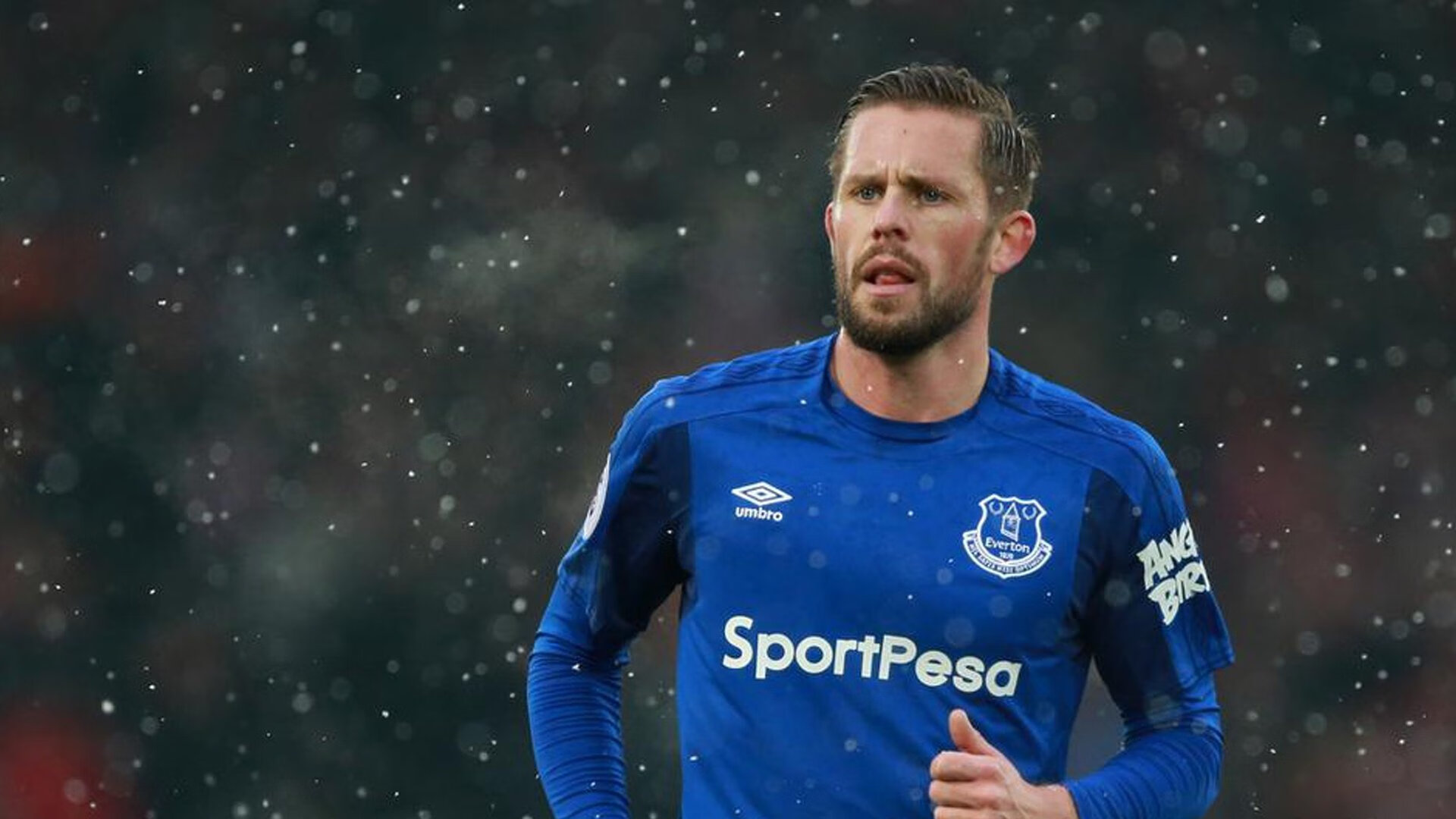 上海申花深陷亚冠低谷,战术保守遭球迷质疑,上海申花下场与谁踢