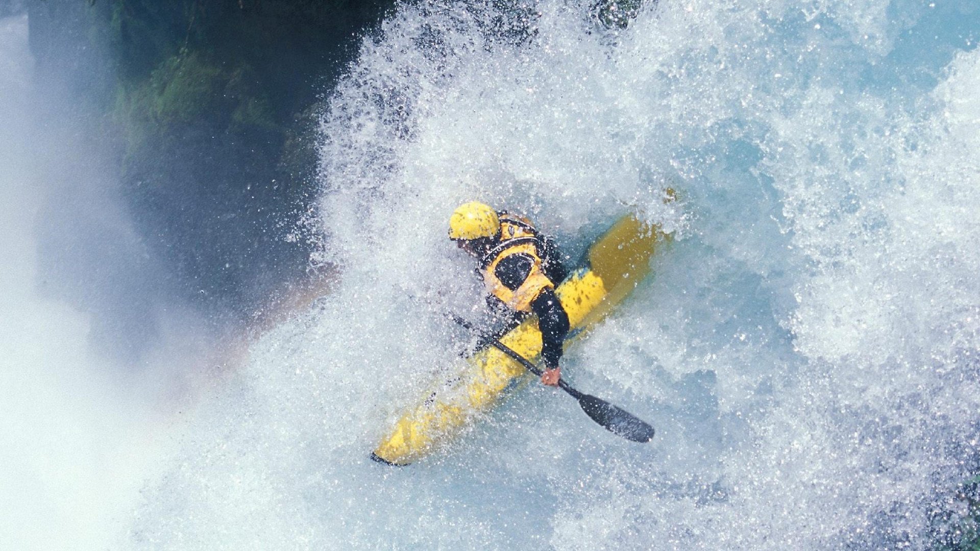 -巴黎圣日耳曼豪华战舰出击！欧冠巅峰对决，恩里克如何排兵布阵碾压拜仁？