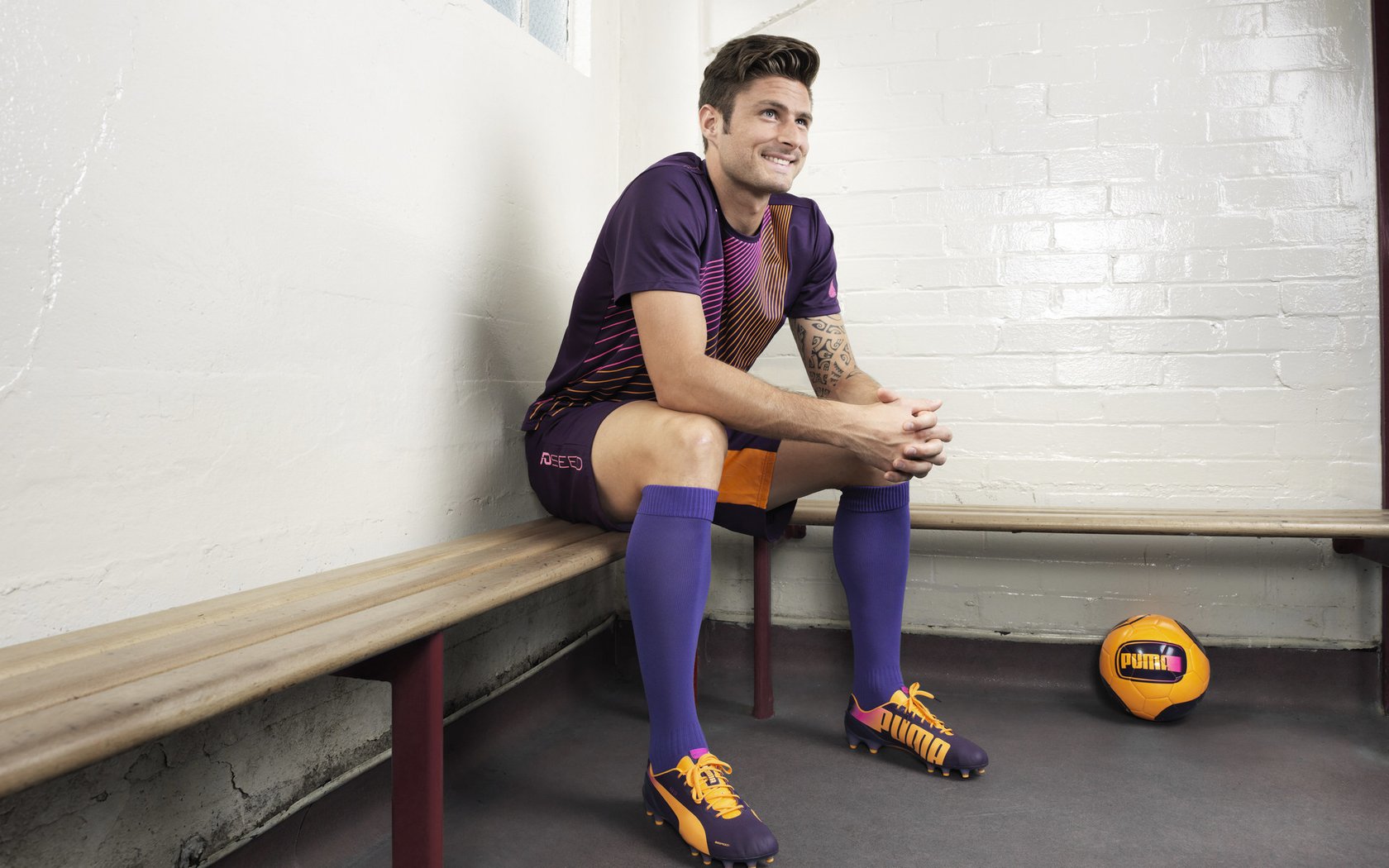 -欧洲足球联赛激战正酣，争冠悬念逐渐揭晓！，欧洲足球赛事